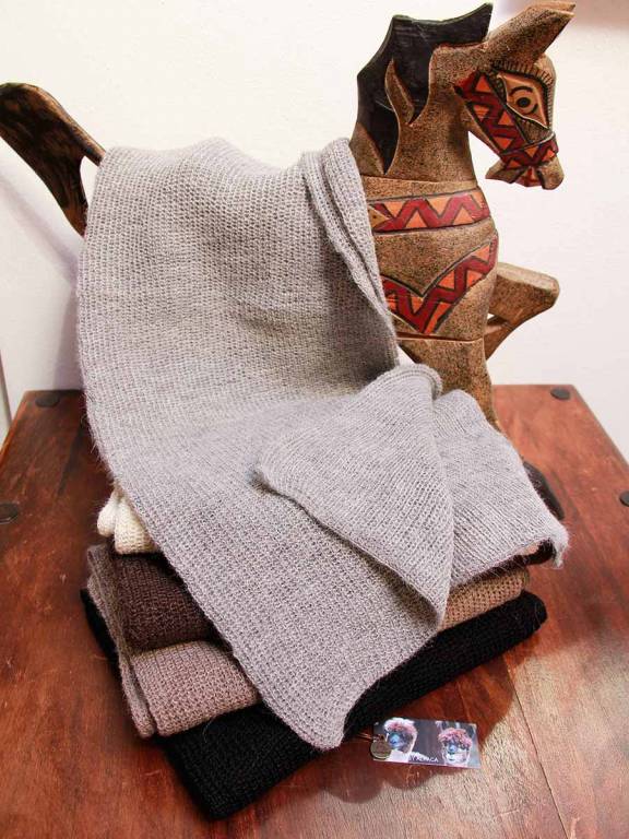 Peruanischer Schal aus Alpaca Baby Inkawasi