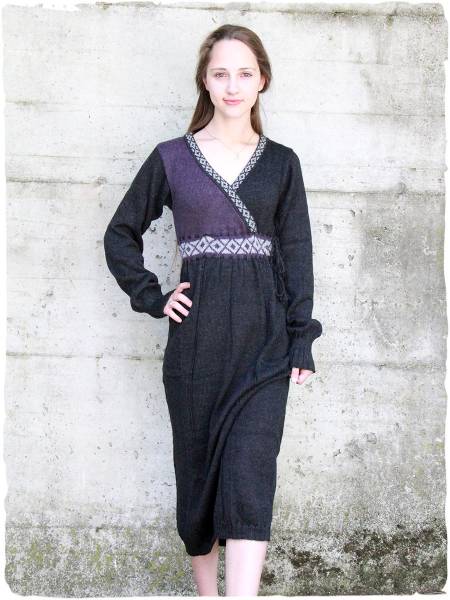 Cassandra Alpaka Kleid